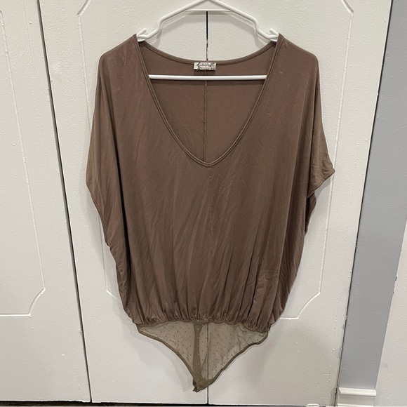 Free People Tan Oversized Short Sleeve Bodysuit - Picture 1 of 11